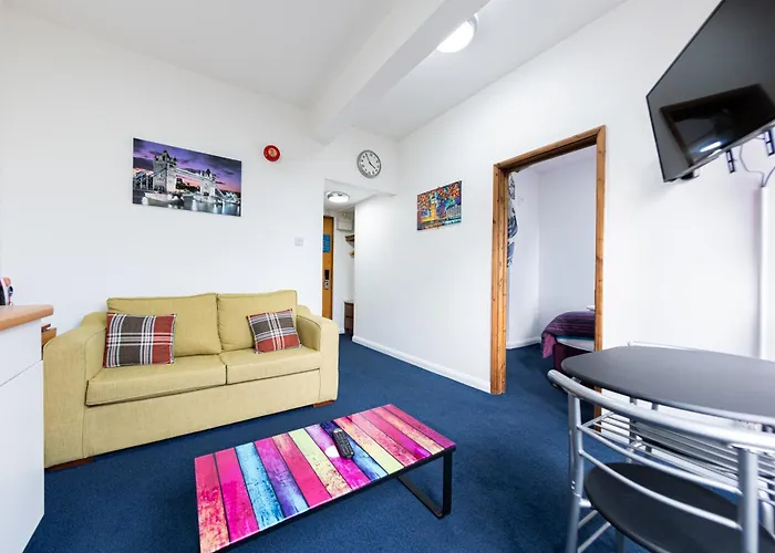 Pax Lodge
