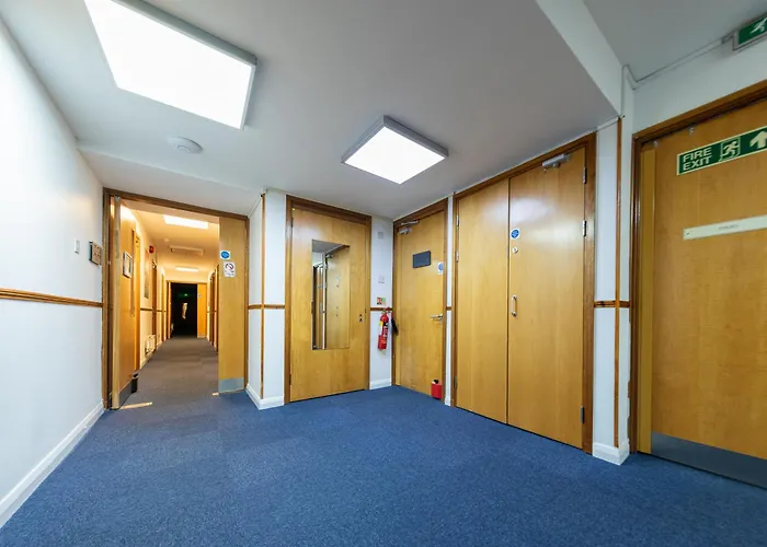 Pax Lodge